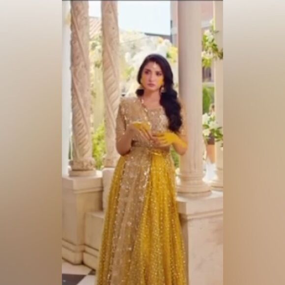 NOMI ANSARI AUTHENTIC LUXURY PAKISTANI DESIGNER COUTURE DRESS - Picture 9 of 16